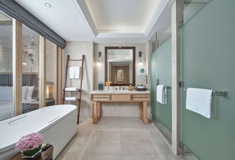 Номер Deluxe, Hilton Dali Resort & Spa