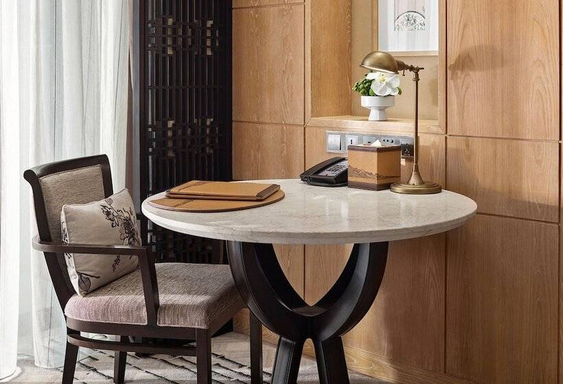 Номер Deluxe, Hilton Dali Resort & Spa