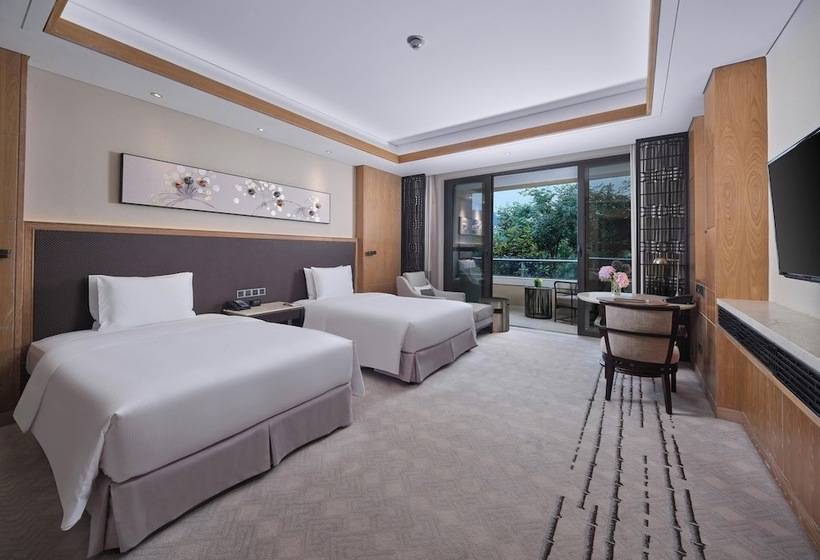 Номер Deluxe, Hilton Dali Resort & Spa