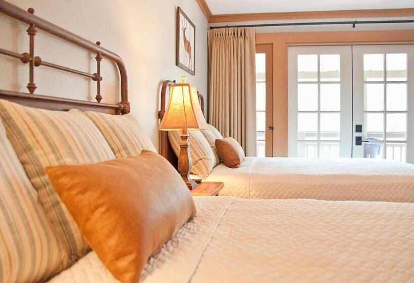 带2个双人床的标准工作室, Sierra Sky Ranch, Ascend Hotel Collection