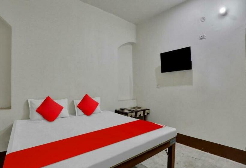 Трехместный Номер Классика, Spot On 81110 Ganga Darshan Guest House