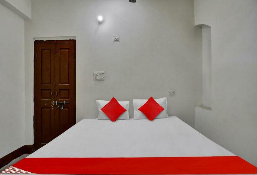 Трехместный Номер Классика, Spot On 81110 Ganga Darshan Guest House