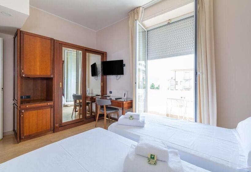 اتاق استاندارد با بالکن, Hotiday Hotel Alassio
