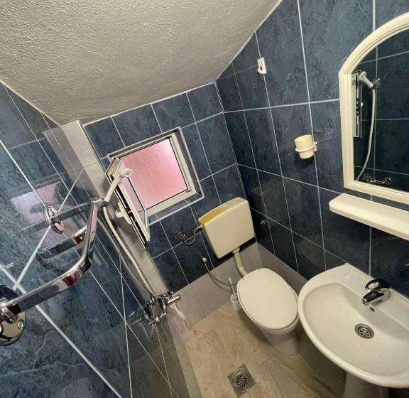 اتاق استاندارد سه نفره, Apartments Zeneva