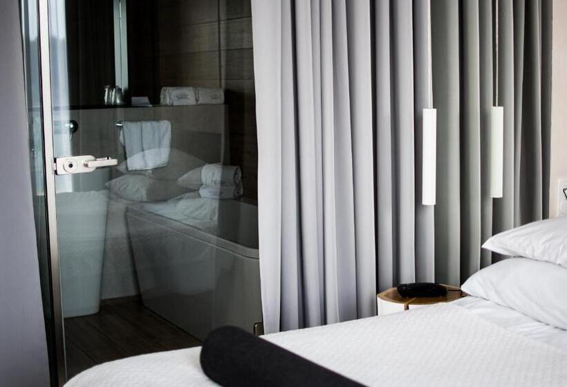 带1个卧室的带阳台的公寓, Bonifacio Spa&sport Resort
