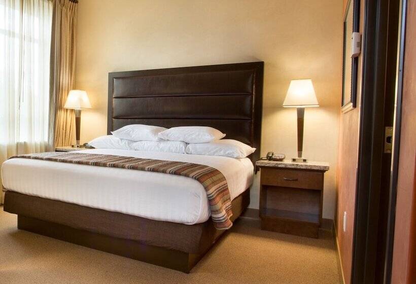 Номер Deluxe, Drury Plaza Hotel In Santa Fe