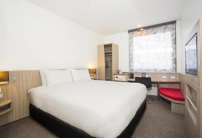 标准间, Ibis Mackay