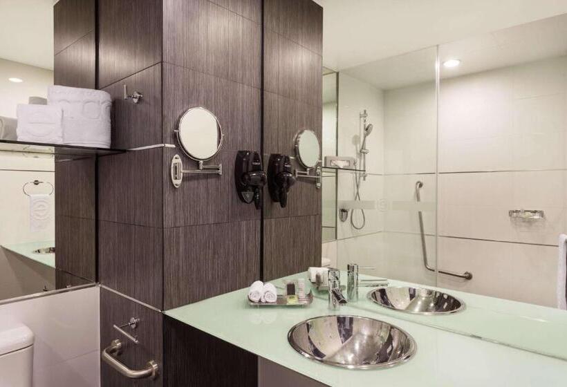 غرفة قياسية لذوى الاحتياجات الخاصة, Ramada Encore By Wyndham San Luis Potosi