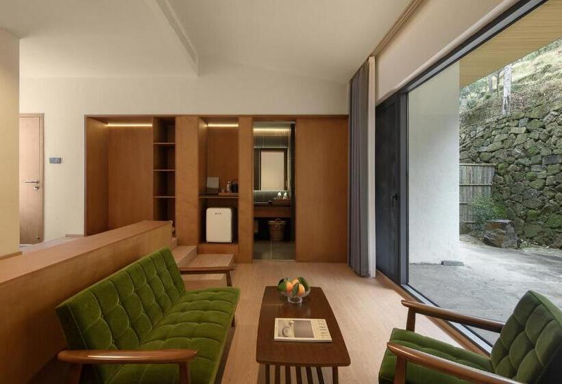 اتاق سوپریور با چشم‌انداز باغ, Mountain And Autumn Homestay