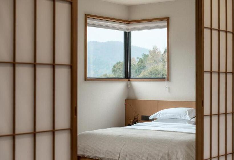 Suite with Terrace, Mountain And Autumn Homestay