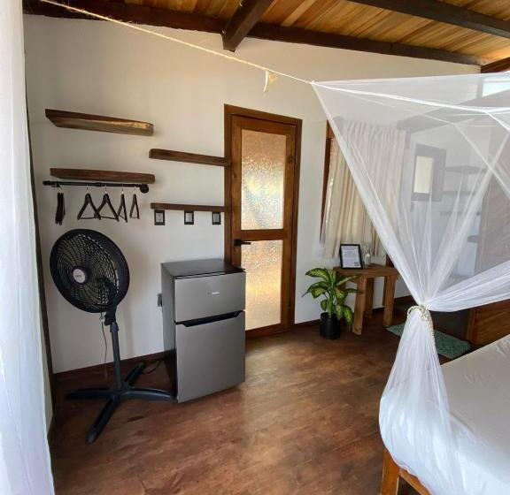 اتاق استاندارد با تخت بزرگ, Cafe Maya