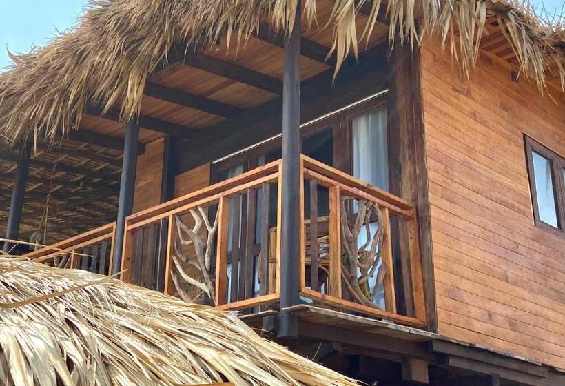 اتاق استاندارد با تخت بزرگ, Cafe Maya