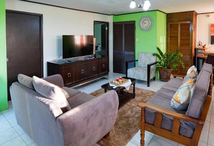 اتاق لوکس با بالکن و چشم‌انداز دریا, Blu Vista Cottages