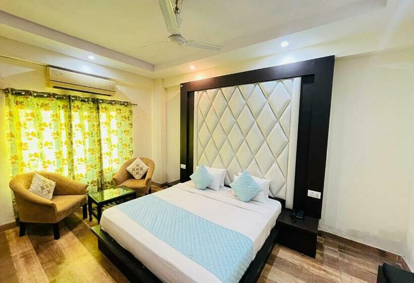 Номер Стандарт, Grand Continental @ Har Ki Pauri Haridwar