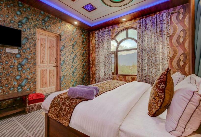 اتاق لوکس, Royal Hameed