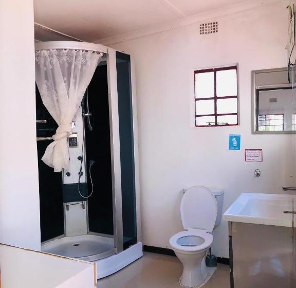 اتاق استاندارد, Amogelang Guesthouse & Suites