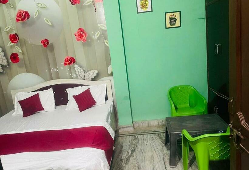 Трехместный Номер Классика, Oyo Home  Dream Palace