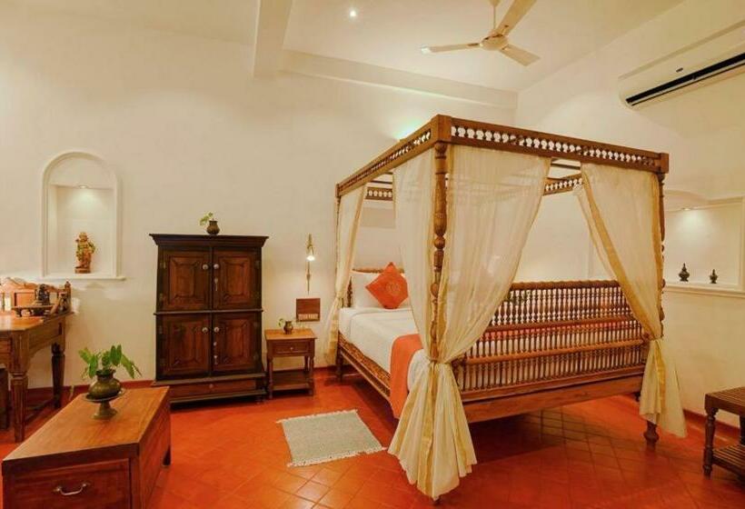Люкс с Балконом, Marari Beach Bungalow Resort Alleppey