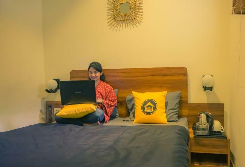 디럭스 룸, The Hosteller Jeolikote