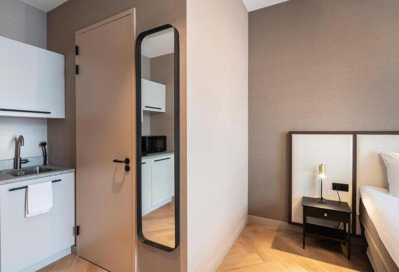 Полулюкс с Видом, Breathe Hotel Leiden