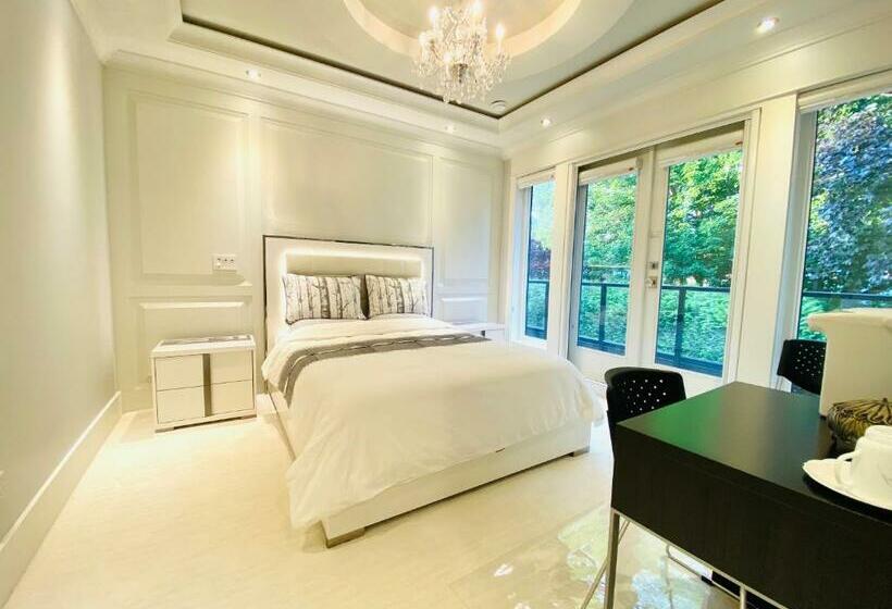 اتاق سوپریور, Vancouver Shangrila House