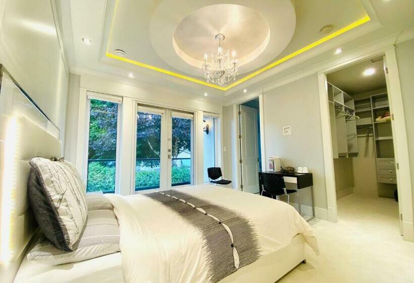 اتاق سوپریور, Vancouver Shangrila House