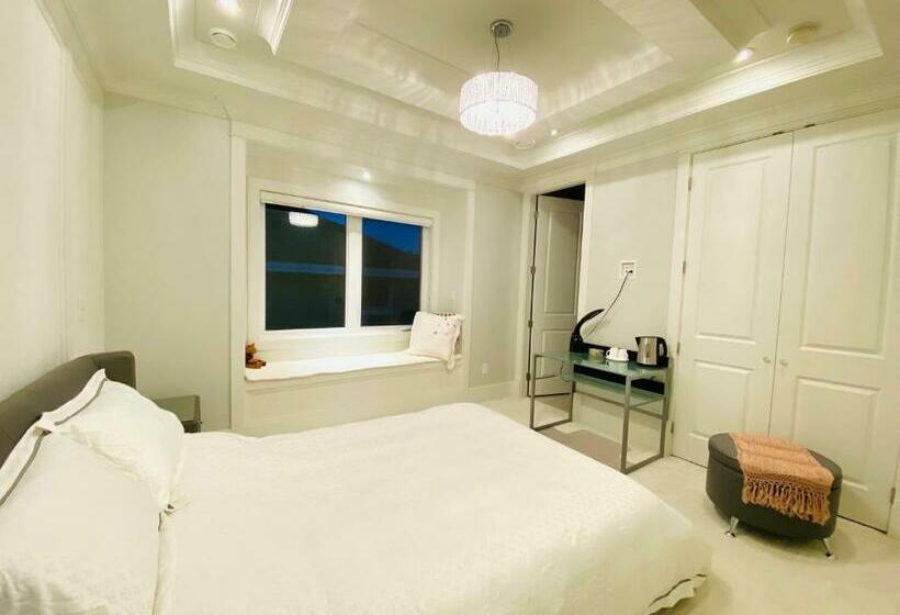 اتاق لوکس, Vancouver Shangrila House