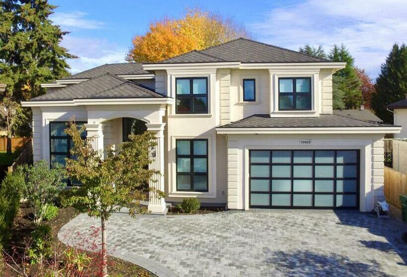 اتاق لوکس, Vancouver Shangrila House
