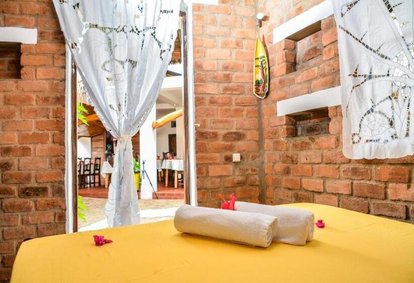 بنگله خانوادگی, A Casa Di Giorgia Lodge Nosy Be Andilana