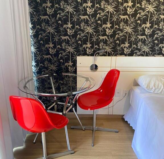Quarto Triplo Economy, Garvey Park