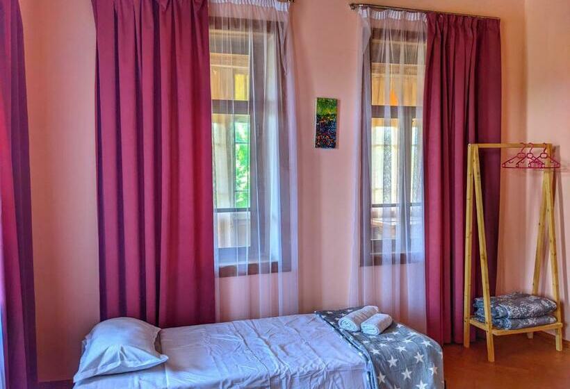 اتاق استاندارد سه نفره, Veli Guest House • საოჯახო სასტუმრო ველი