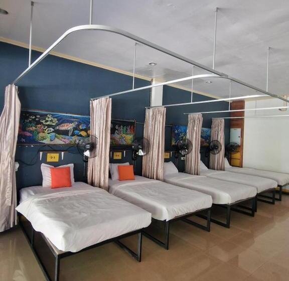 سرير فى غرفة مشتركه, Lemonade Boutique Inn