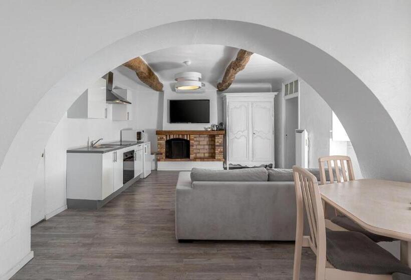 디럭스 스위트 킹 침대, Maison Carles Bnb