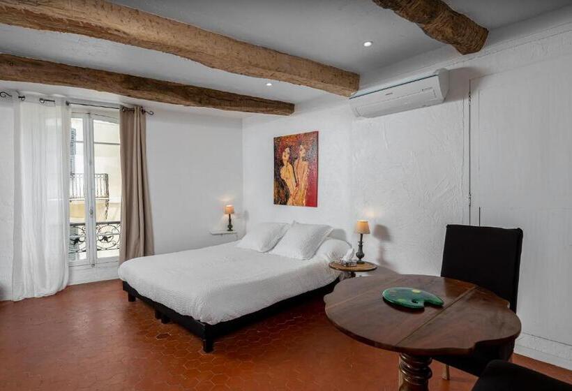 스위트 킹사이즈 침대, Maison Carles Bnb