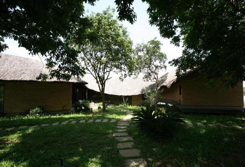 ویلای 2 خوابه, Tomodachi Retreat  Lang Mit