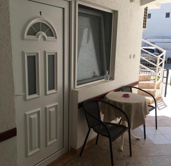 اتاق استاندارد, Sobe Krin  Smestaj Canj