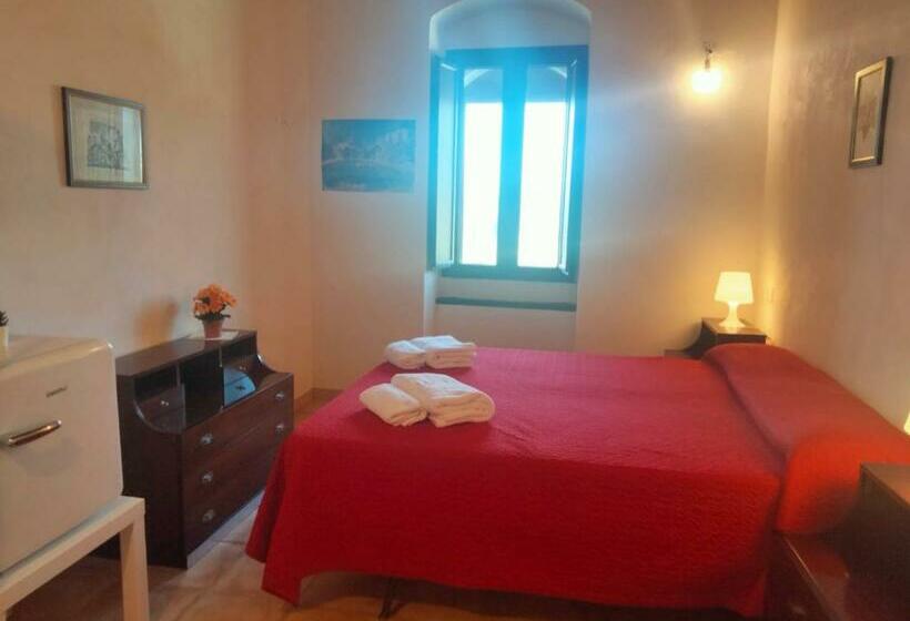 اتاق استاندارد با چشم‌انداز دریاچه, B&b La Torre Antica