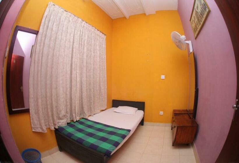 Номер Стандарт Индивидуальный, Airport Tourist Hostel