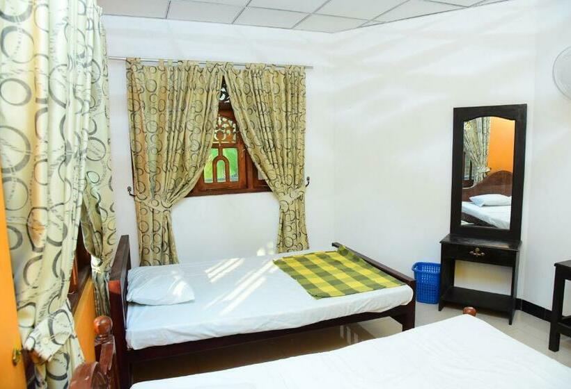 Номер Стандарт Совместная Ванная, Airport Tourist Hostel