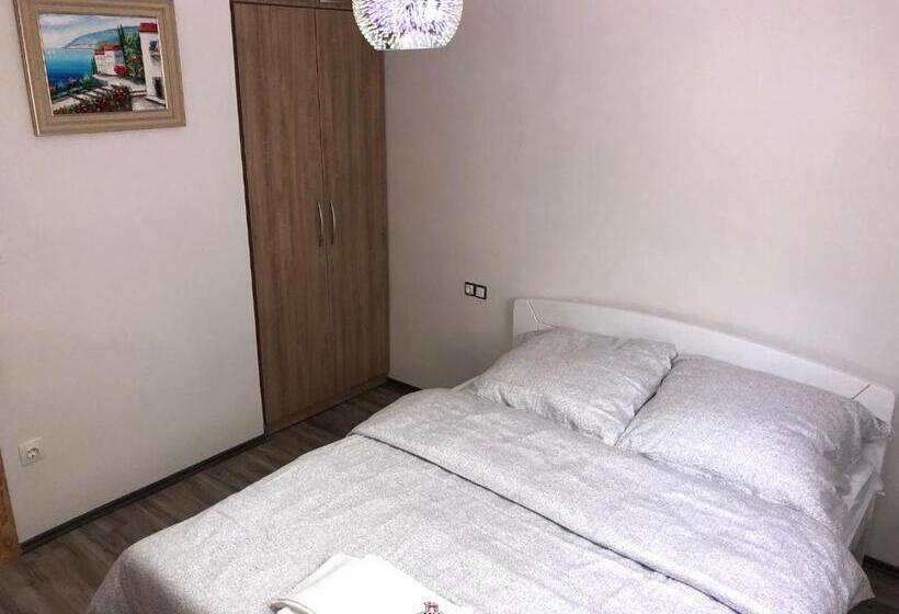 1 Bedroom Apartment Lake View, Motel Kula