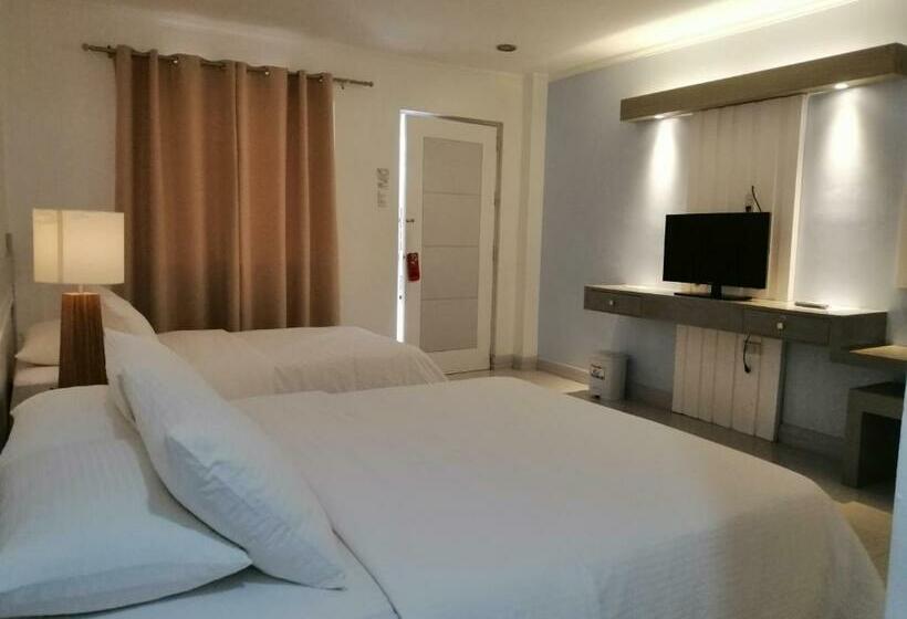 اتاق لوکس, Casa Pilar Beach Resort