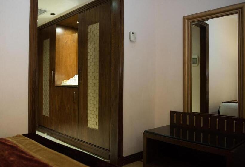 Полулюкс с Видом, Al Safwah Hotel First Tower 1