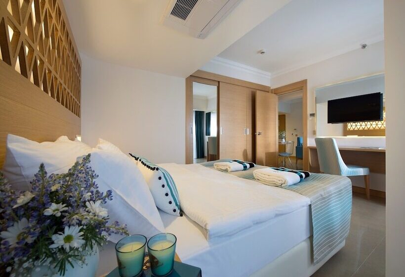 اتاق لوکس چهار تخته, Aurasia Design