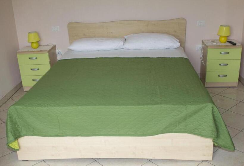 Номер Стандарт, B&b L Angolo