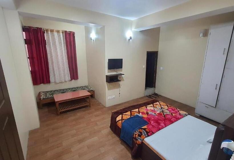 اتاق لوکس, Great Eastern Valley Residency