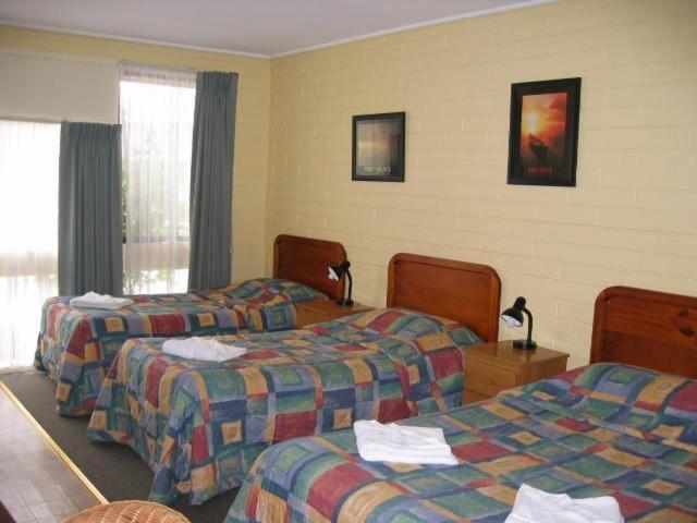 Семейный Номер, Gisborne Motel