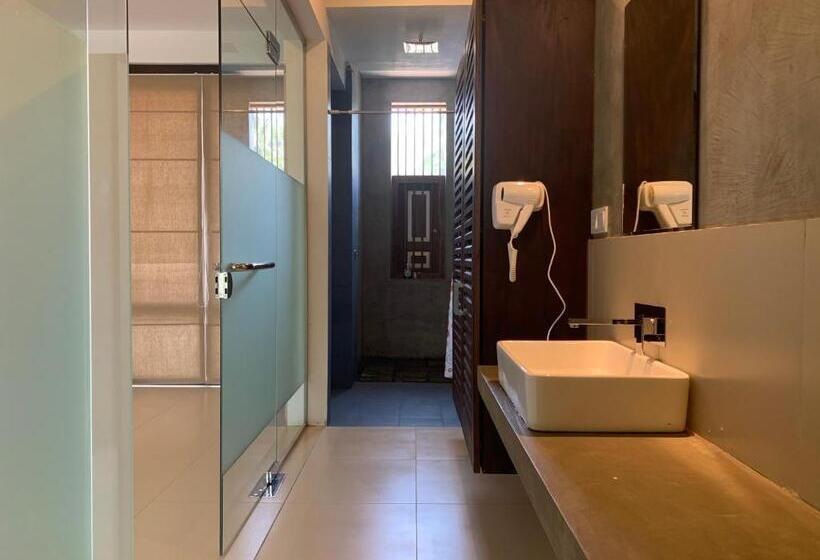 سوییت خانوادگی, Handagedara Resort & Spa