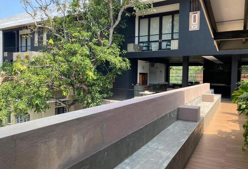 اتاق لوکس سه تخته, Handagedara Resort & Spa