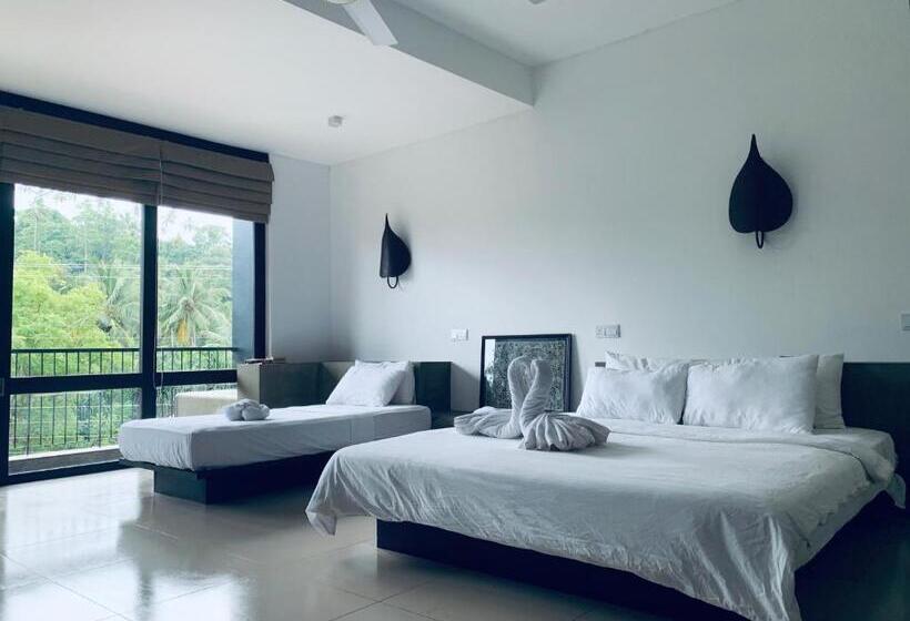 اتاق لوکس سه تخته, Handagedara Resort & Spa