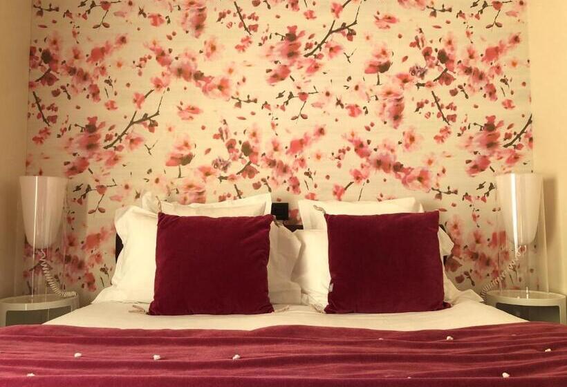 Family Suite, L Adresse